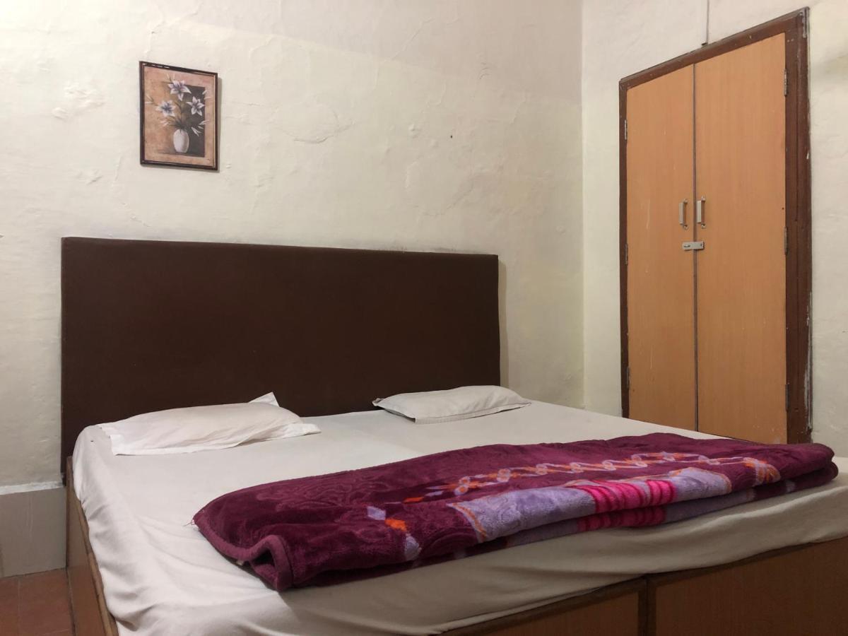 Hotel Grand Barrack Khandwa Exterior foto