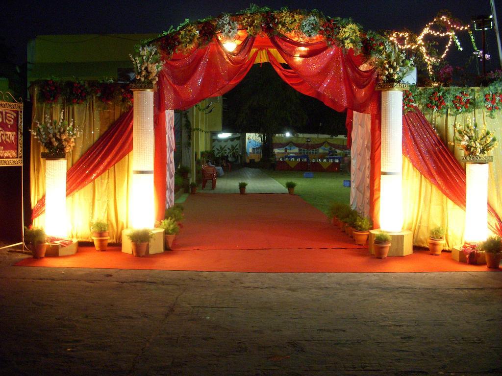 Hotel Grand Barrack Khandwa Exterior foto